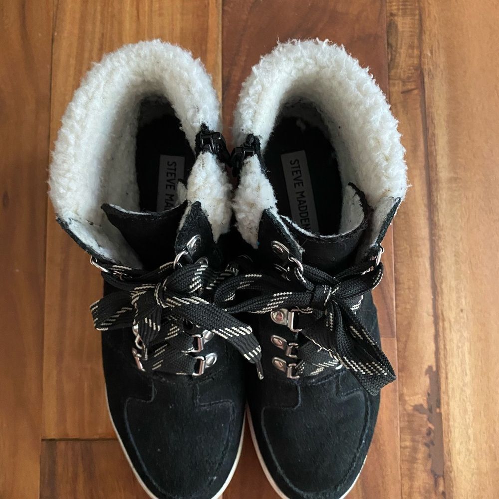 Steve Madden Black Suede High-Top Platform Sneakers with Fur Lining - Picture 3 of 6
